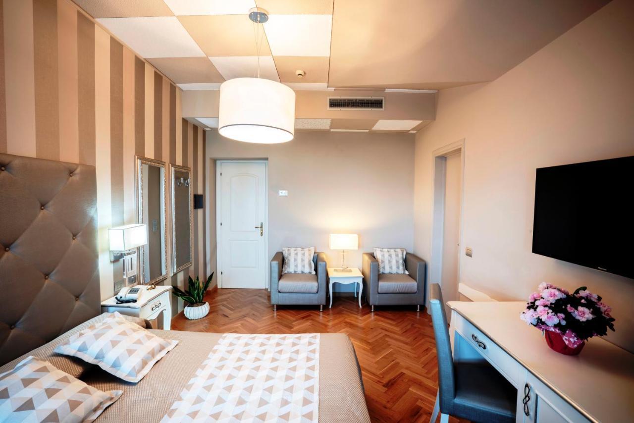 Hotel Bellevue Gardone Riviera Kültér fotó