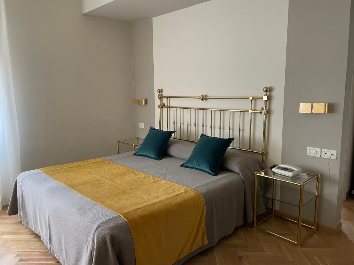 Hotel Bellevue Gardone Riviera Kültér fotó