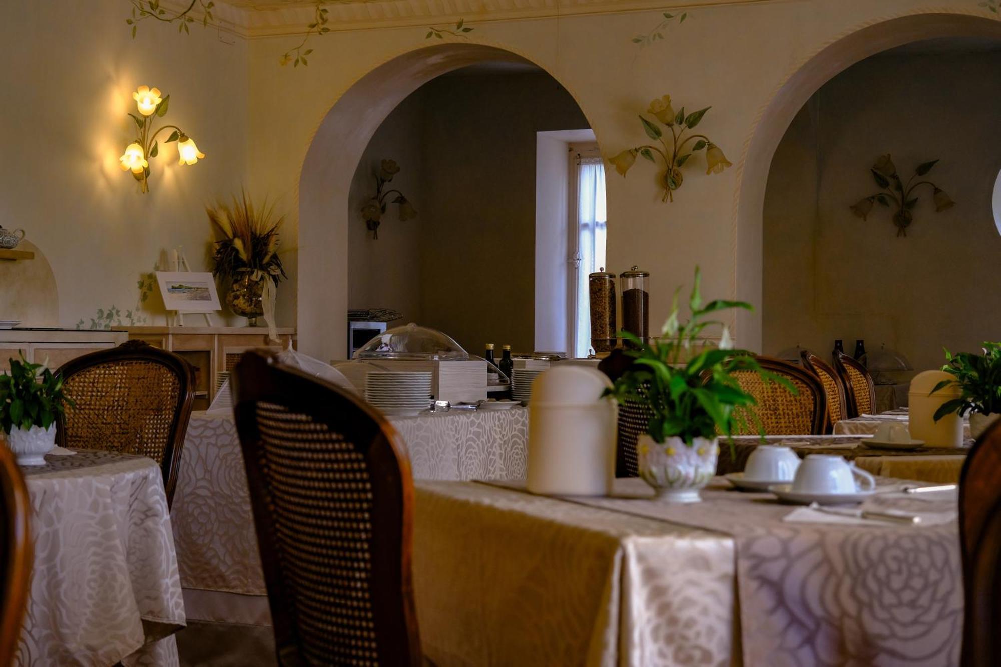 Hotel Bellevue Gardone Riviera Kültér fotó