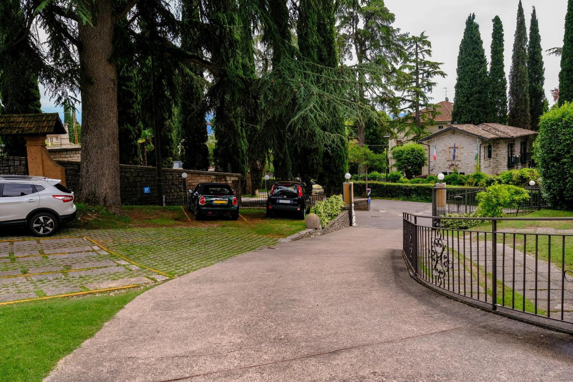 Hotel Bellevue Gardone Riviera Kültér fotó
