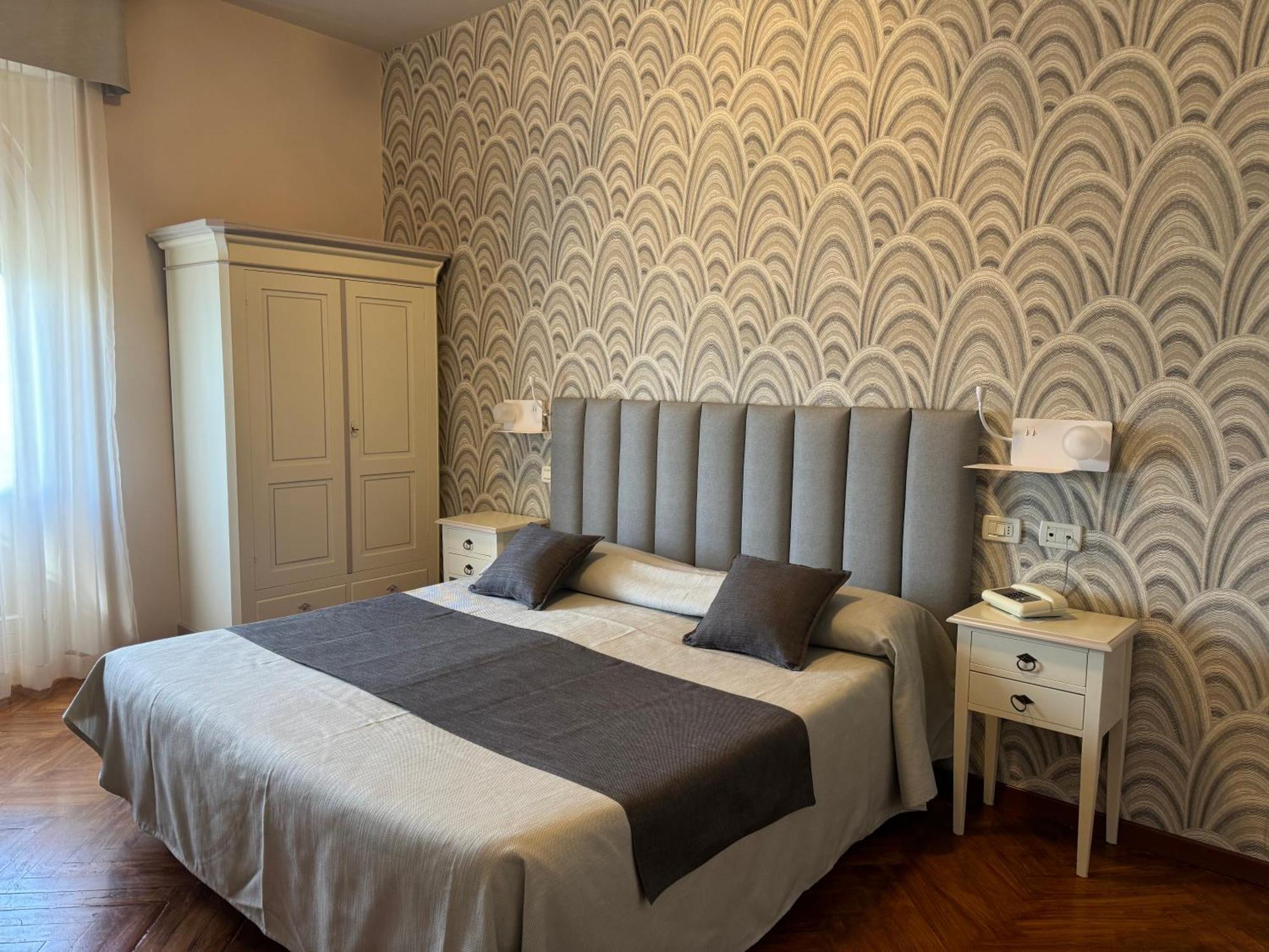 Hotel Bellevue Gardone Riviera Kültér fotó