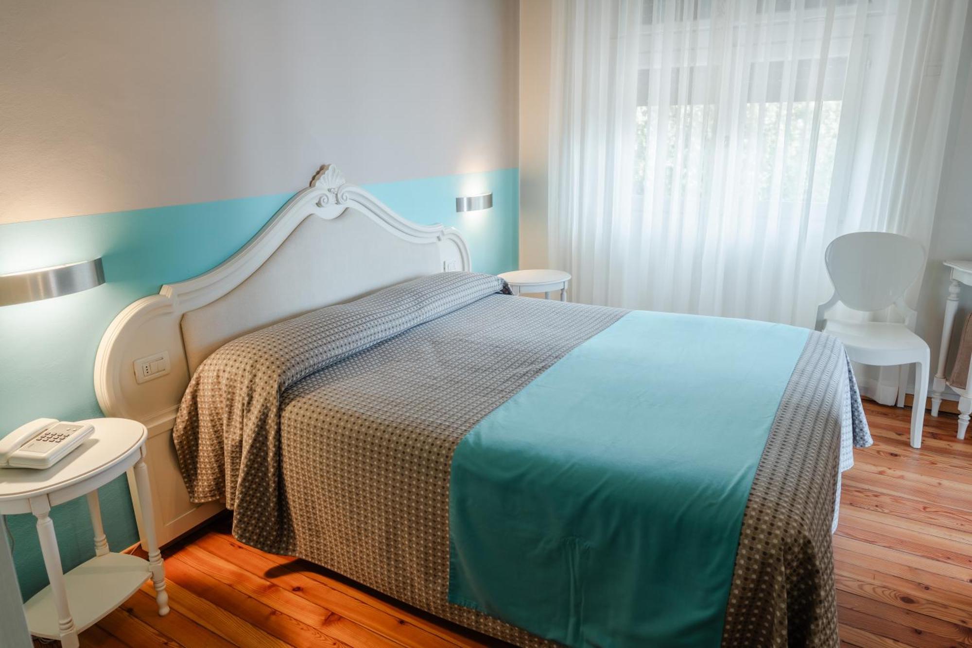Hotel Bellevue Gardone Riviera Kültér fotó